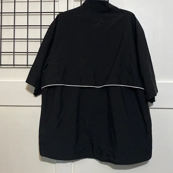 Cutter & Buck WindTec windbreaker with pockets - Picture 4 of 5